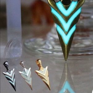 .925 CURB 24CHAIN ILLUMNATING TRON BLUE ARROWHEAD